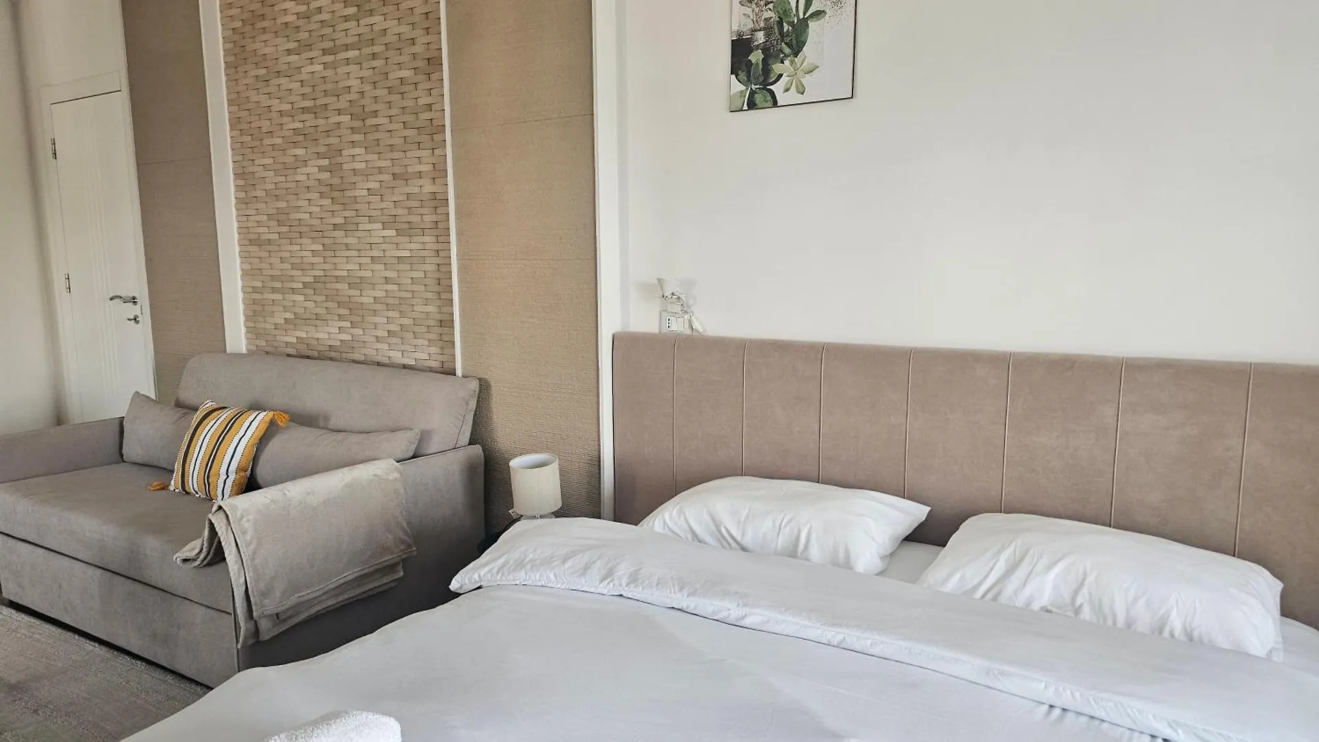 טיראנה Main Apartment Bllok 2