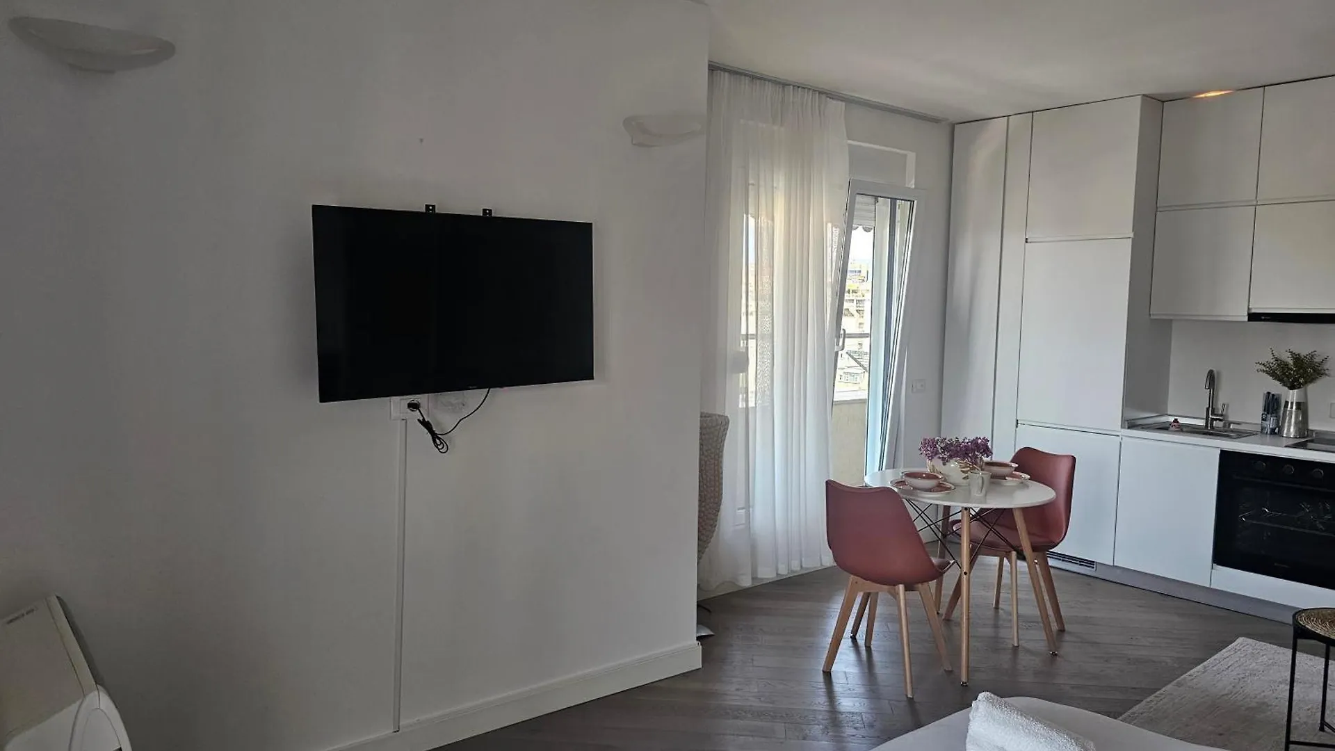 טיראנה Main Apartment Bllok 2